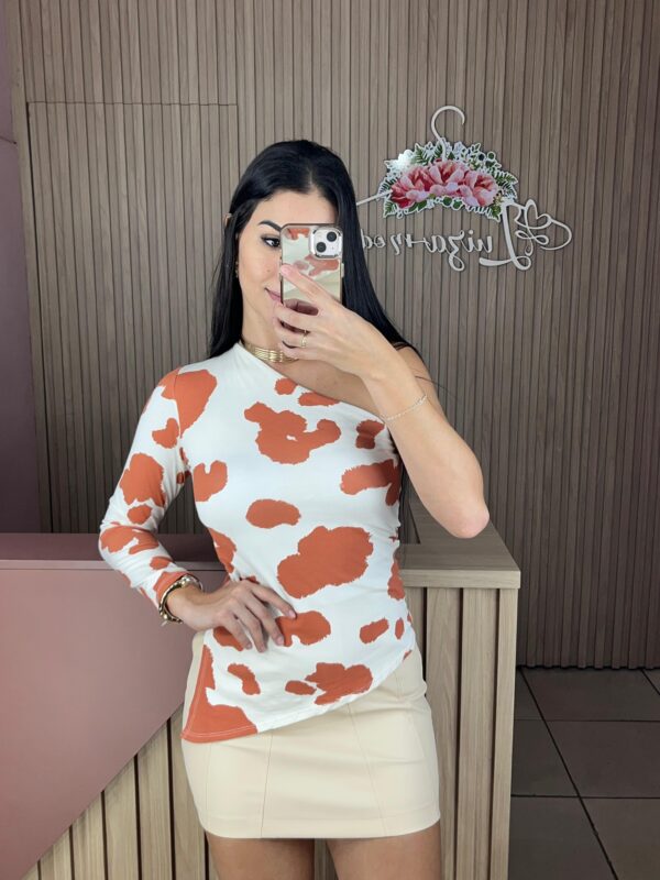 Blusa assimétrica Cow - Imagem 2